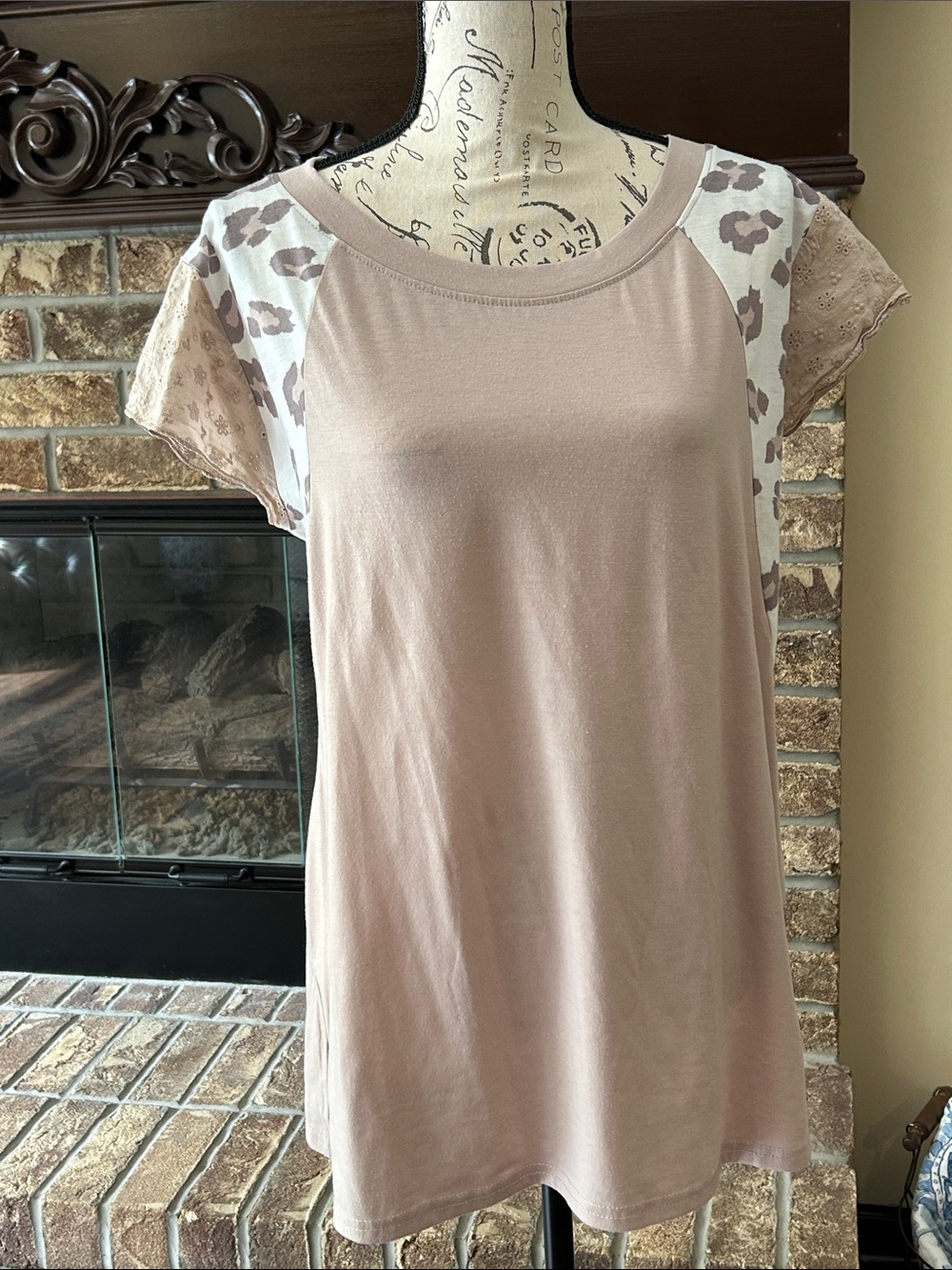 Amaryllis Eyelet Floral & Leopard Animal Print Taupe Short Sleeve Crewneck Top